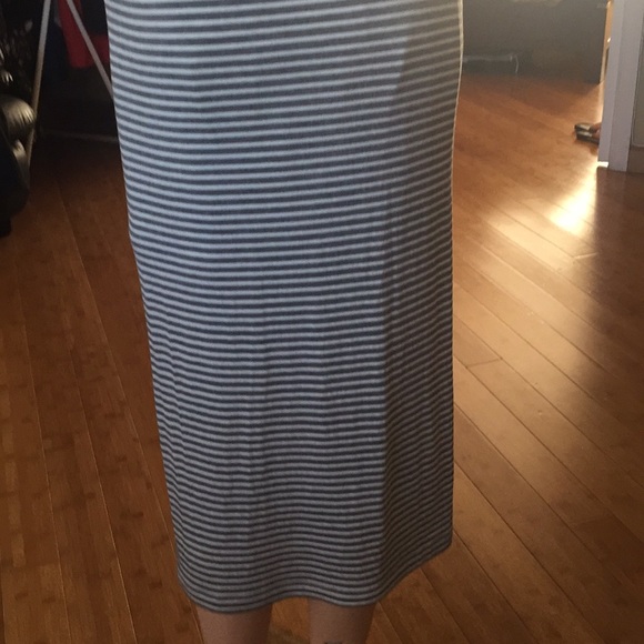 GREY AND WHITE RAZOR BACK MIDI DRESS - Picture 4 of 6